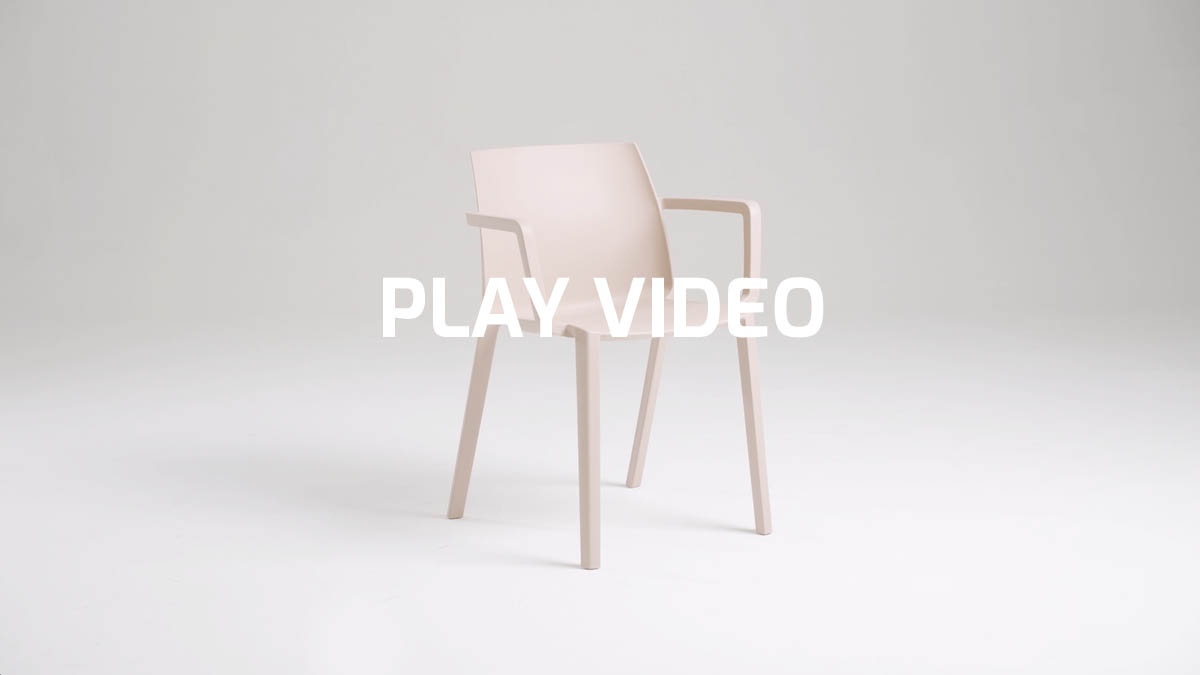 Silla apilable de plastico reciclable para outdoor y indoor | Greta by Leyform